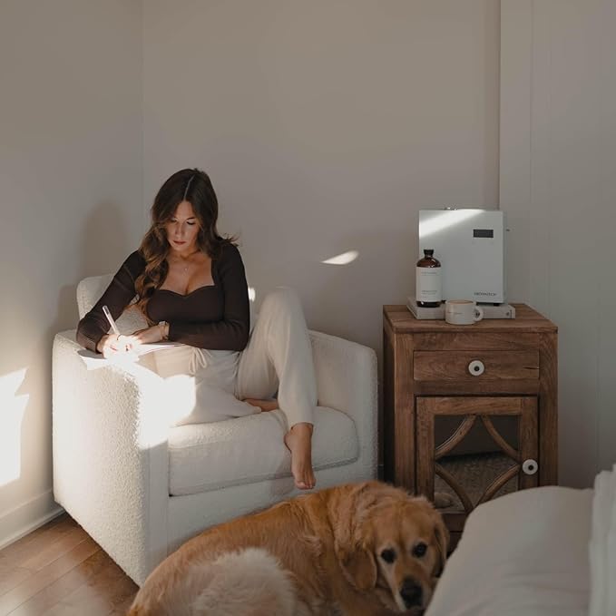AromaTech AromaPro Bluetooth Essential Oil Diffuser for Aromatherapy Oils, Nebulizing Diffusion System, Heat-Free System for Home or Commercial Use, Covers up to 4,000 Square feet (White)