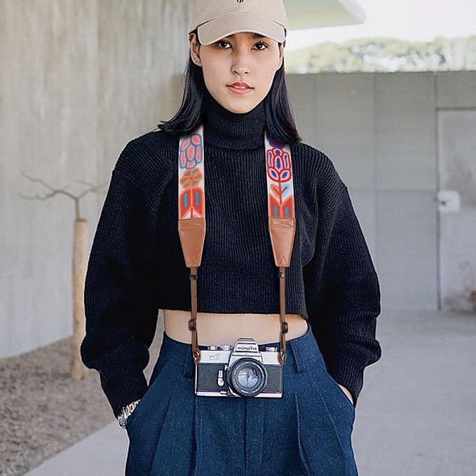 Padwa Lifestyle Colorful Crochet Camera Strap - Image 5
