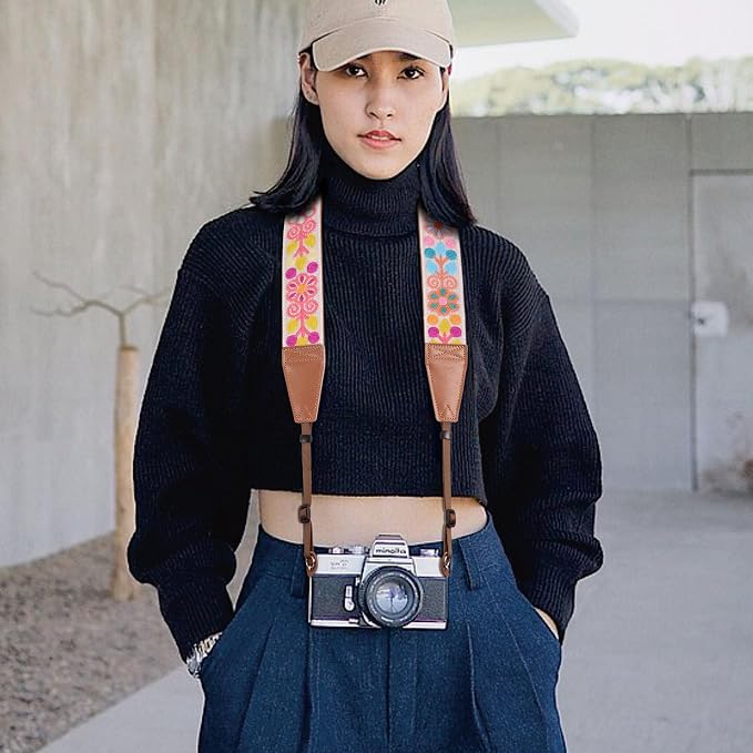 Padwa Lifestyle Colorful Crochet Camera Strap - Image 5