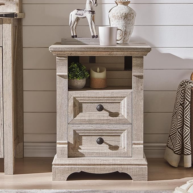 T4TREAM Farmhouse Nightstand Set of 2, 18" Side Table with Charging Station, Wood End Table w/Roman Column, Bedside Cabinet for Bedroom, Living Room, Light Rustic Oak